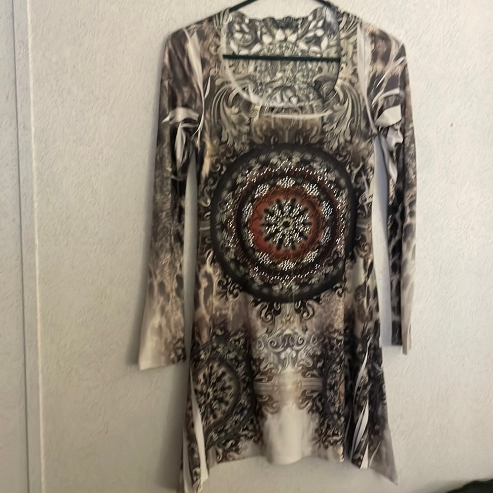 Beautiful Beaded Tunic/Dress Lace across shoulder and down middle of back. Small